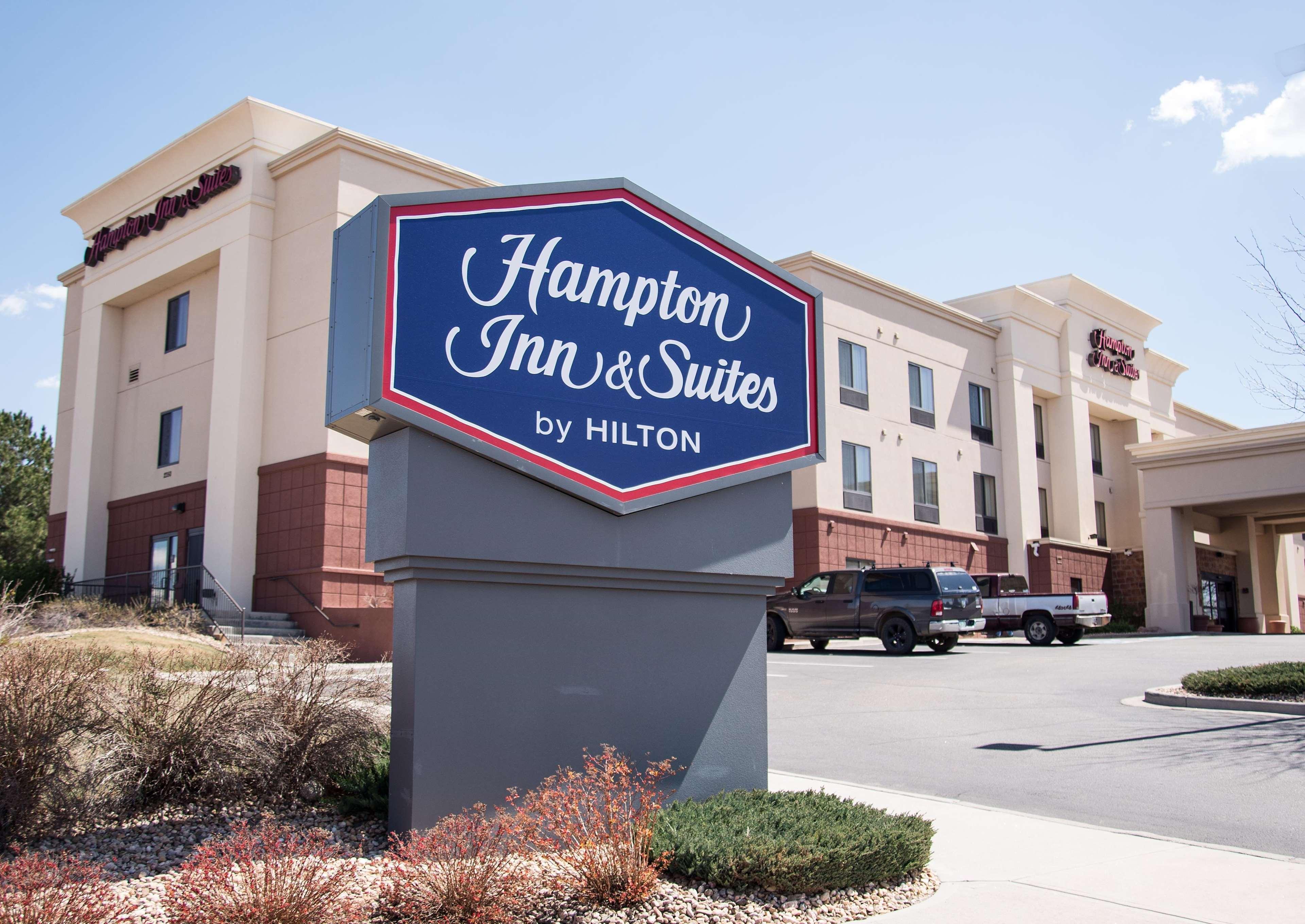 Hampton Inn & Suites Greeley Exterior photo