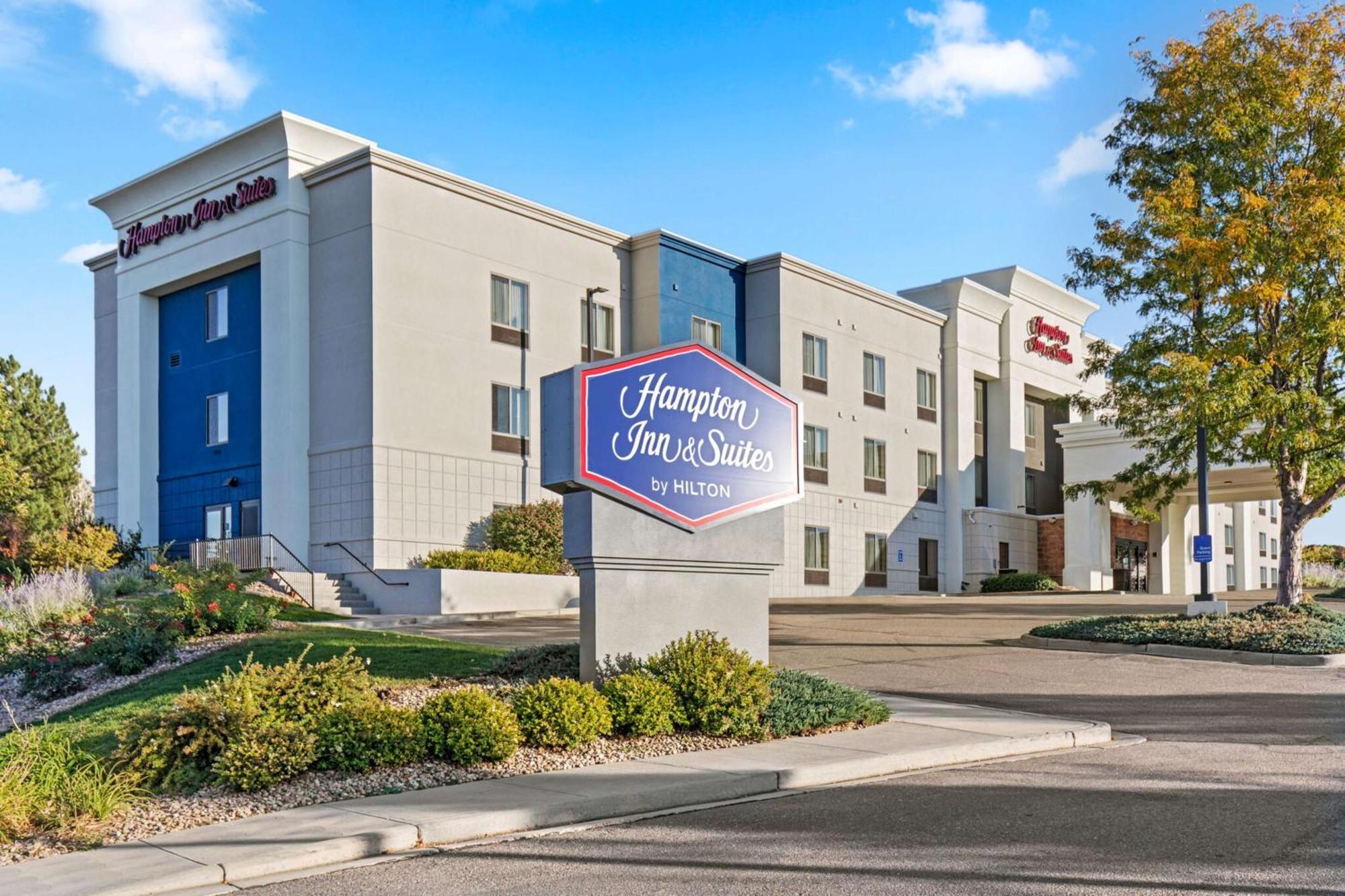 Hampton Inn & Suites Greeley Exterior photo